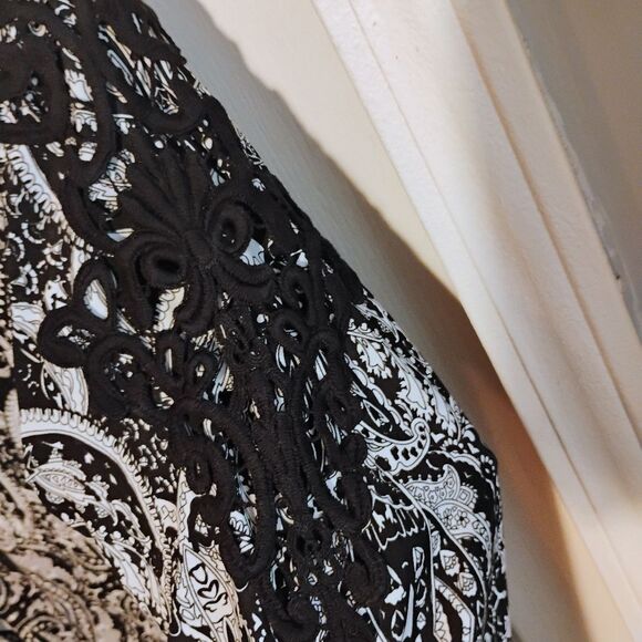 Tacera Black and White Patterned Dress - Picture 8 of 16